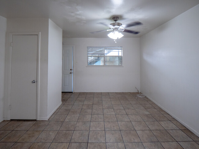 Living Room - 303 Hardy Ave