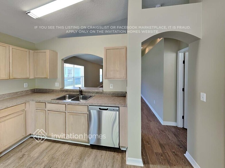 Building Photo - 12808 Adventure Dr