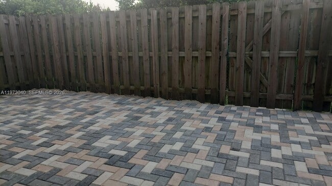 Building Photo - 10600 NW 88th St