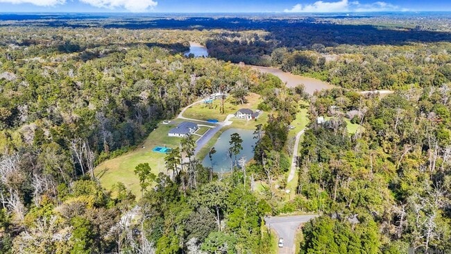 Building Photo - 9825 Fawn Vw Dr