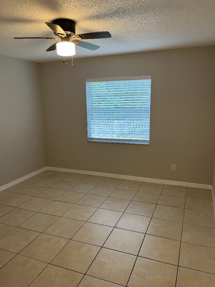 Building Photo - 625 Wildwood Way