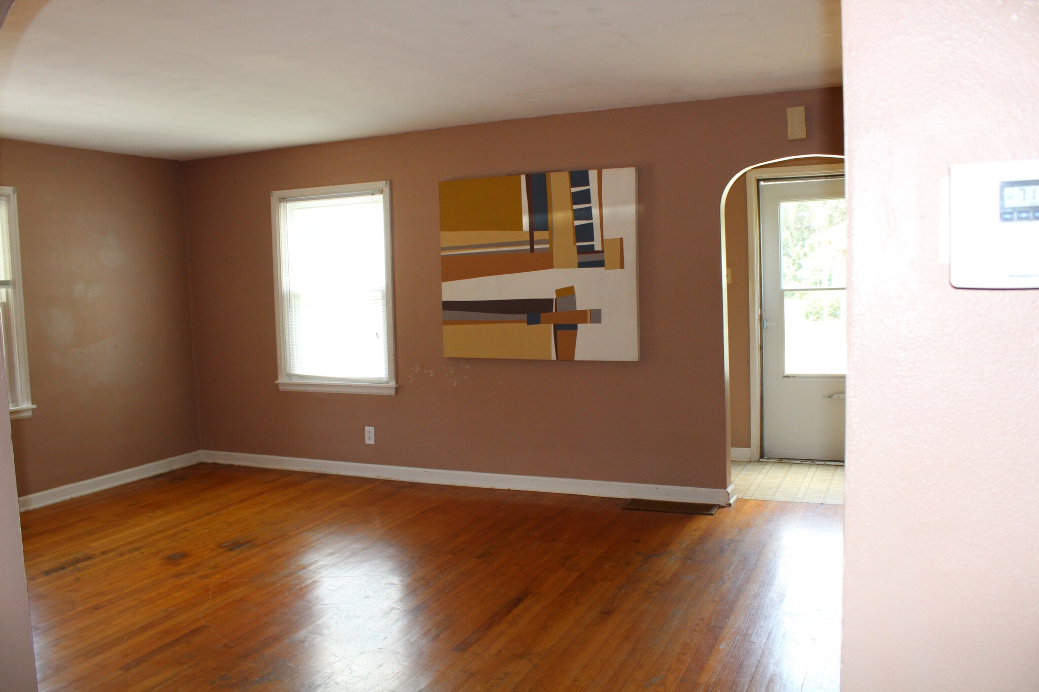 Living room - 1413 W Main St