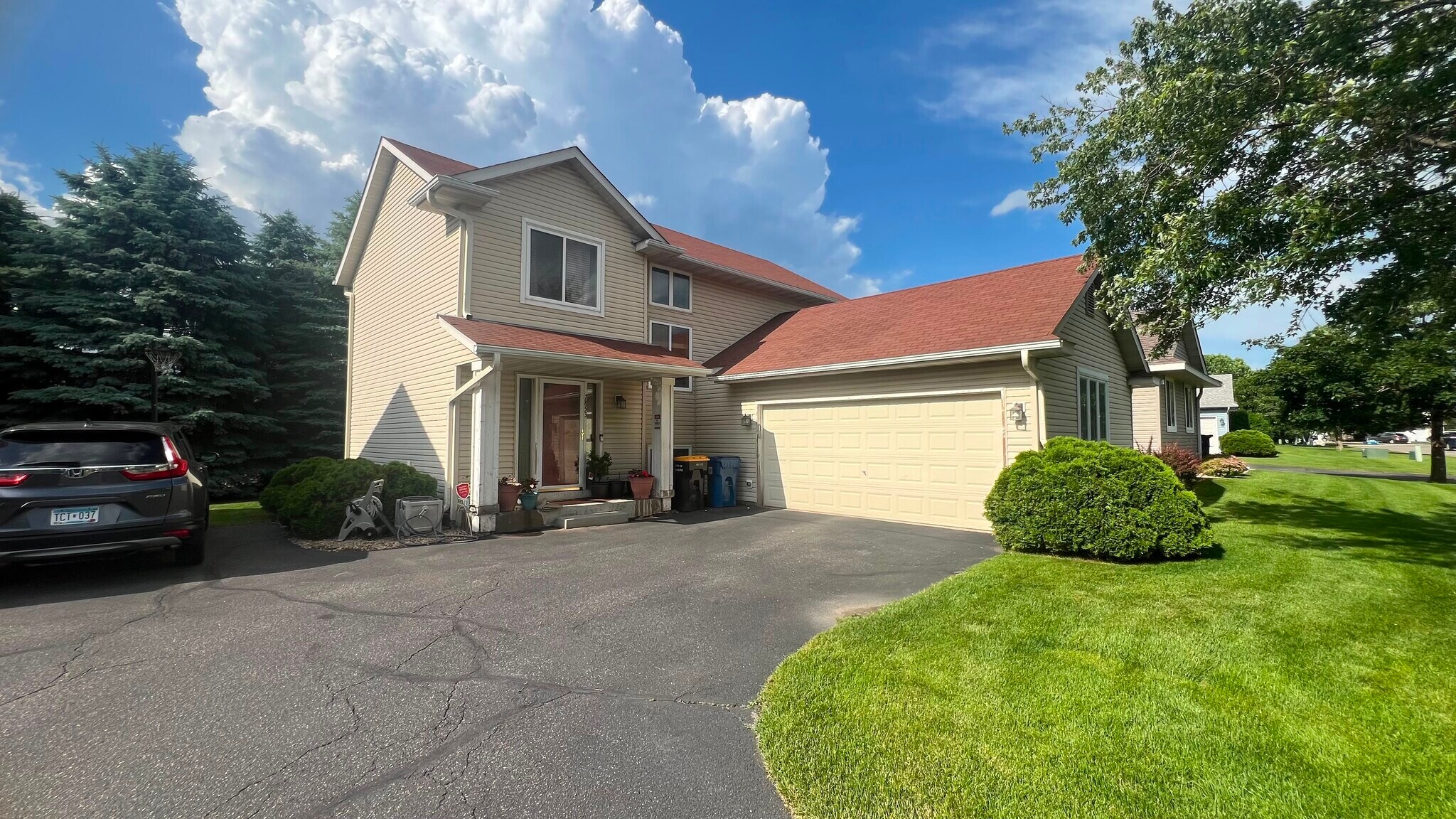 Building Photo - 2853 Wyndam Ct