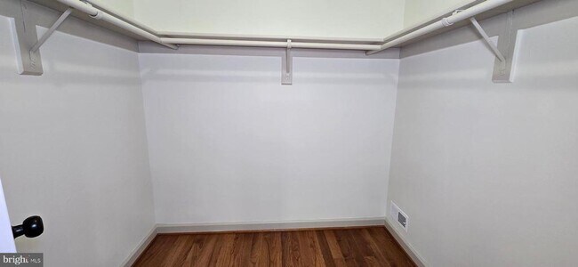 Building Photo - 1 Brattle Ct