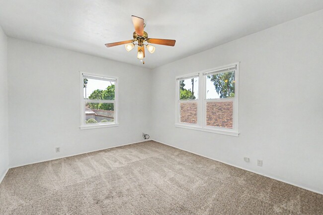 Building Photo - 1024 D St