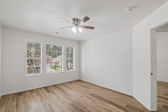 Building Photo - 6727 Shelby Oaks Dr