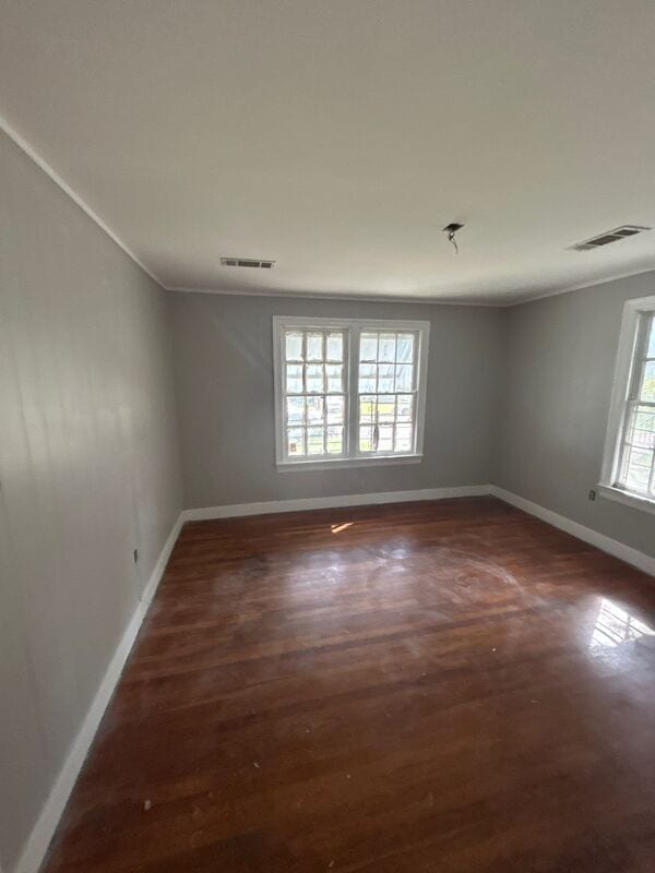 Building Photo - 419 Valley St