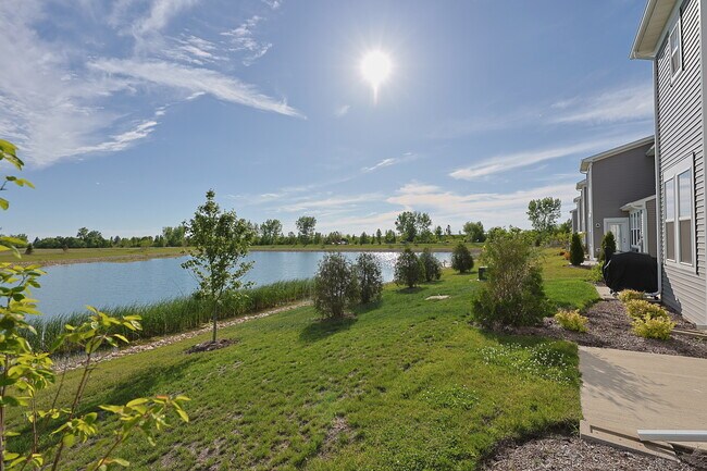 Building Photo - 2287 Ryegrass Ln
