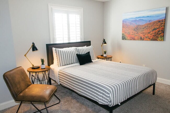 Building Photo - 131F Woodmont Blvd