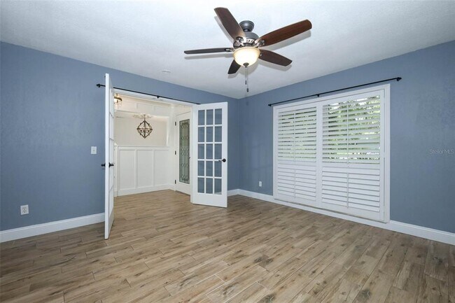 Building Photo - 411 Valencia Cir