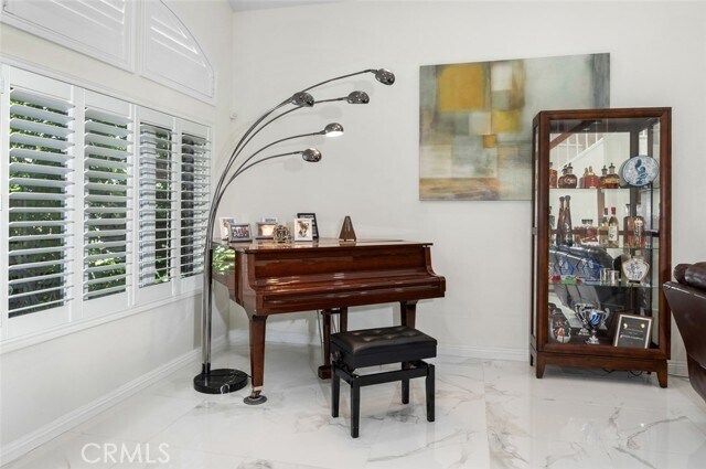 Building Photo - 4 Bayview