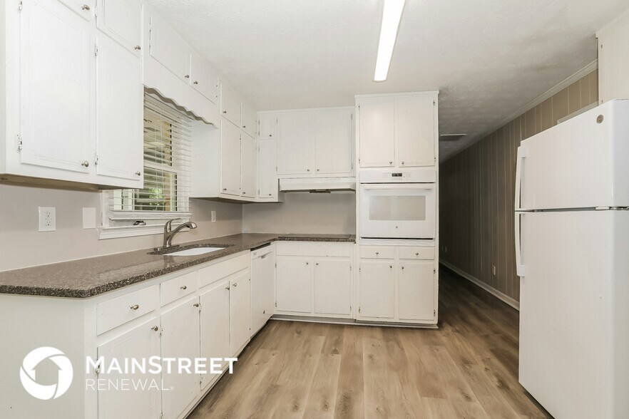 Building Photo - 2673 Green Valley Ct