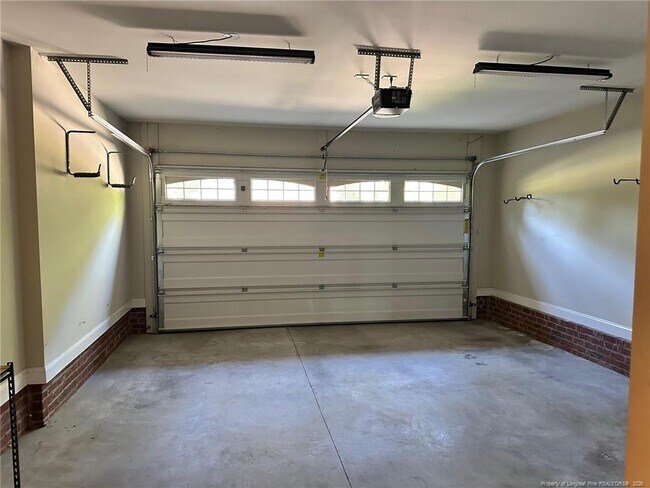 Building Photo - 2116 Rock Ave