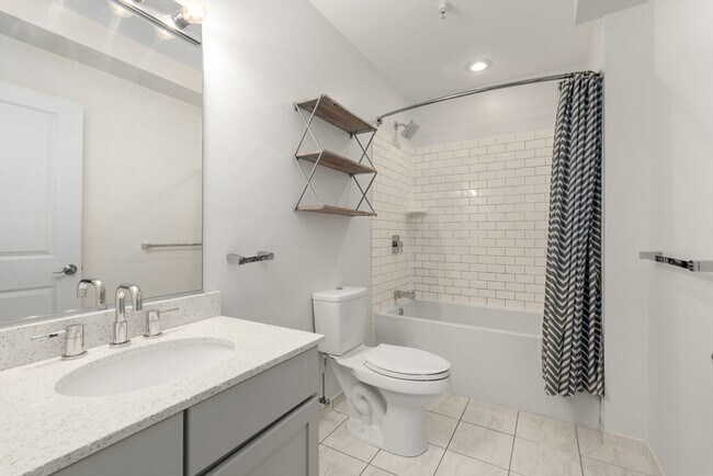 Building Photo - 57 N Washington St
