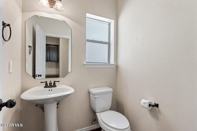 Building Photo - 2047 Dreamlight Pl