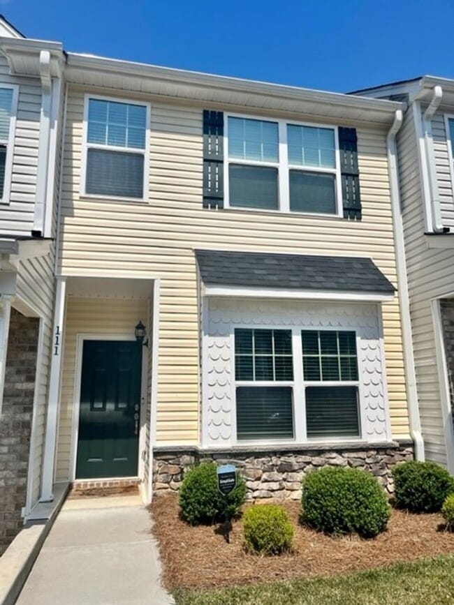 Primary Photo - 2 bedroom 2.5 bath townhome available