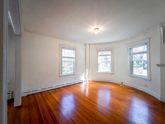 Building Photo - 67 Hampstead Rd