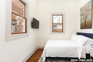 Building Photo - 325 Montana St