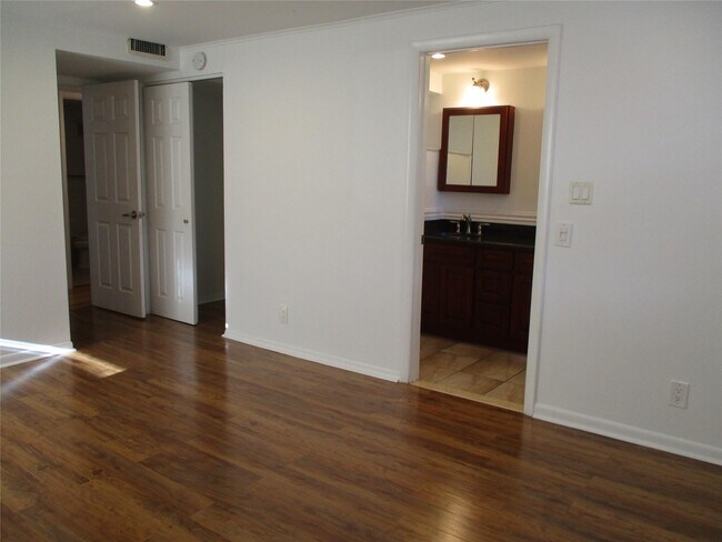 Building Photo - 9370 SW 8th St