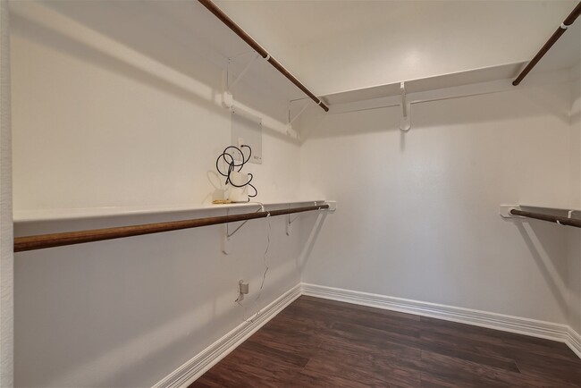 Building Photo - 3801 Oxford St