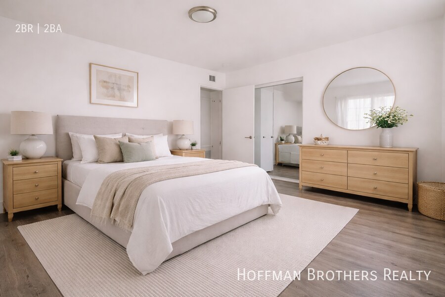 Building Photo - 720 N Market St