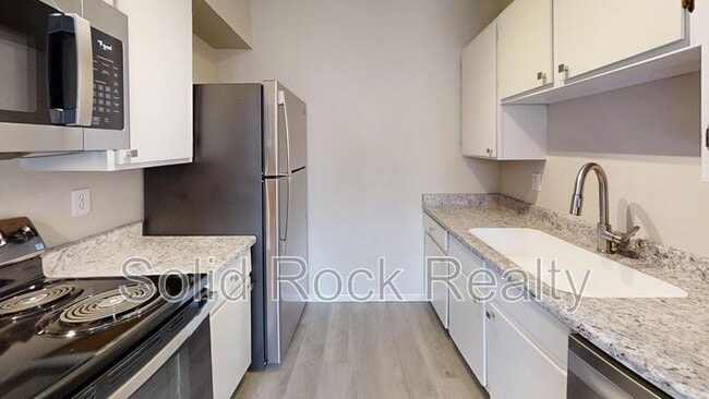 Building Photo - 1845 Zebulon Dr