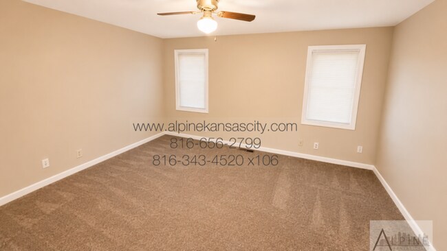 Building Photo - Grain Valley Duplex near Everything!
