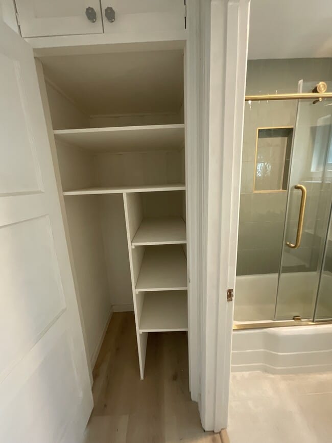 Building Photo - 2724 Locksley Pl