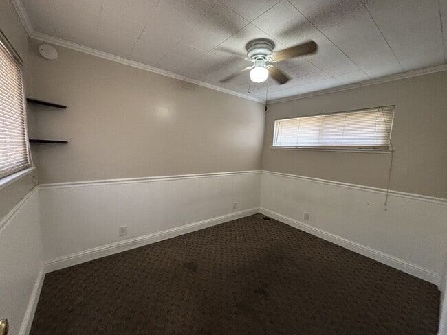 Building Photo - Multi-Generational Family Living near downtown Placerville