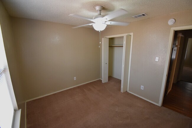 Building Photo - Four Plex