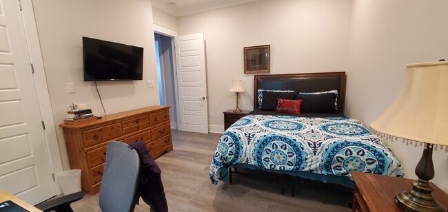 Building Photo - 2201 Esteban St