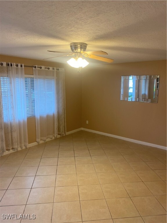 Primary Photo - 4629 Bayshore Dr