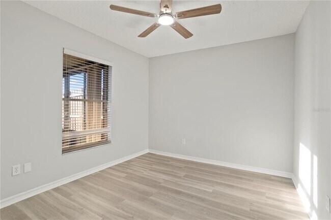 Building Photo - 5852 Shale Ct