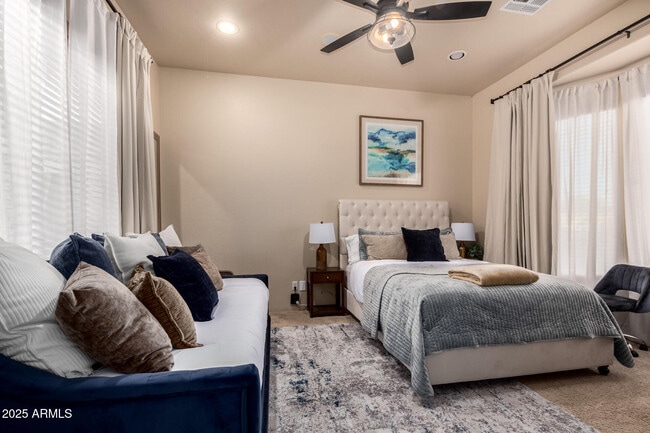 Building Photo - 2506 S 186th Dr