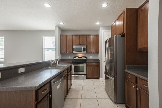 Building Photo - Beautiful Home in Wynnfield Lakes