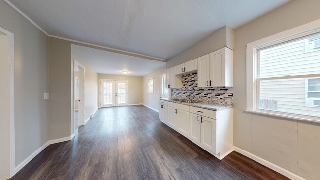 Primary Photo - Jefferson Area - 3 Bedroom Single Family Home (between Lorain and Triskett)