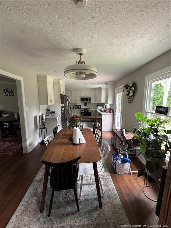 Building Photo - 6092 Iverleigh Cir