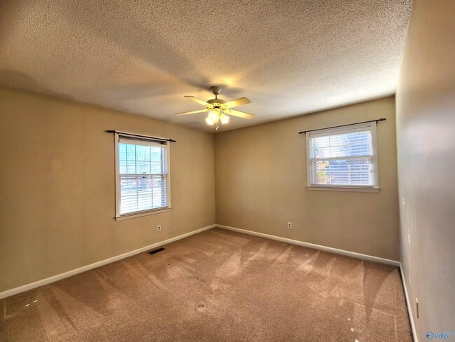 Building Photo - 6107 Trailwood Dr