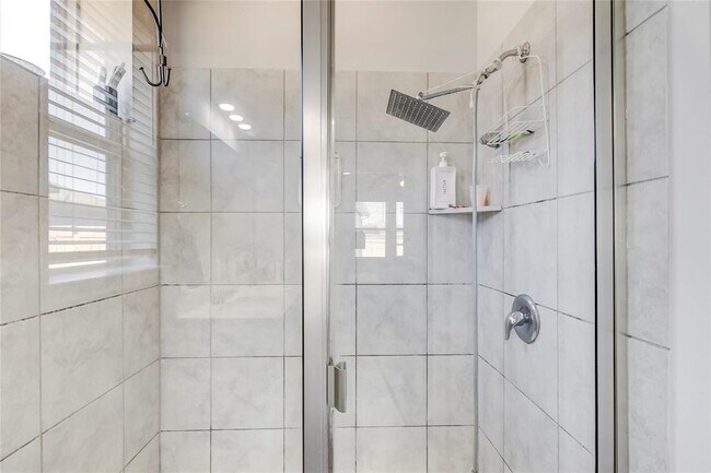 Building Photo - 2917 Birch Pk Path