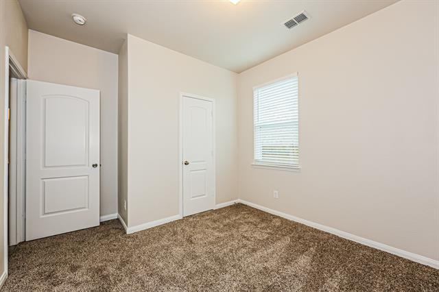 Building Photo - 9425 Bald Cypress St