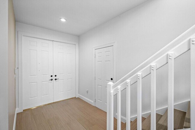 Building Photo - 5855 NW 42nd Way