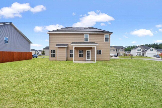 Building Photo - COMING EARLY JUNE 2026! (Pet Friendly)