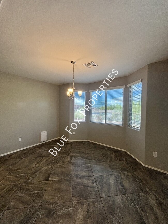 Building Photo - 3156 S Three D Ct