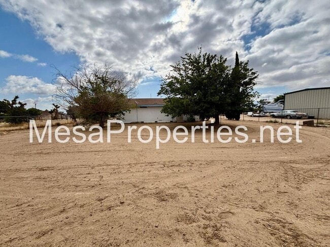 Building Photo - 9964 Arroyo Ave