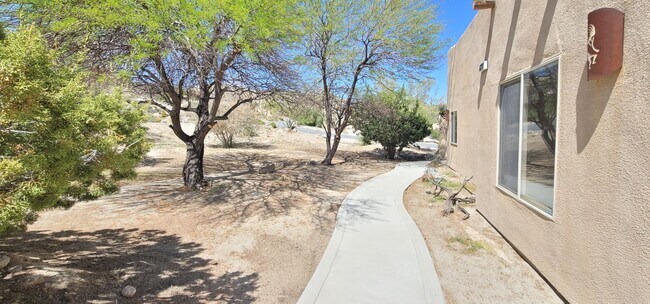 Building Photo - 6231 Mirlo Rd