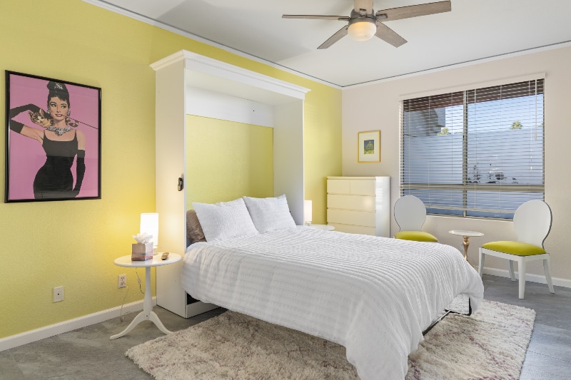 Building Photo - 401 El Cielo Rd