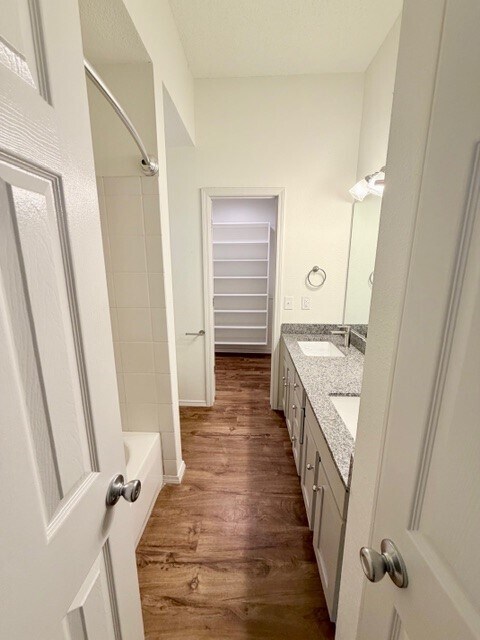 Building Photo - 570 Terry Ave