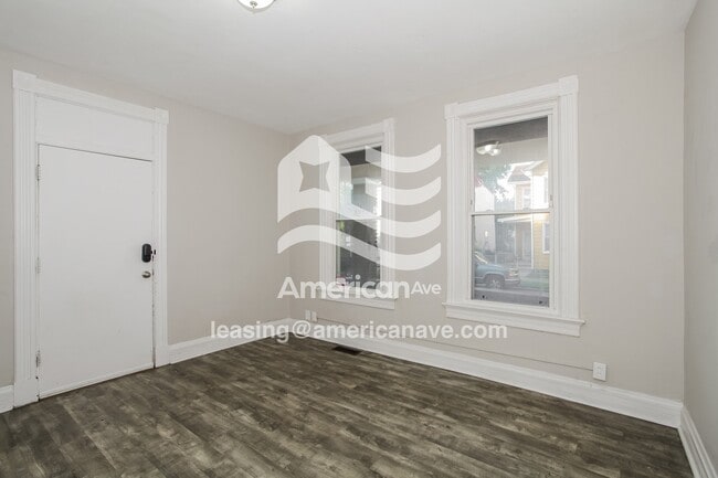 Building Photo - 228 Hanover St