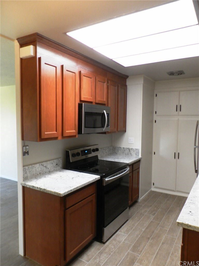Building Photo - 2119 Via Puerta