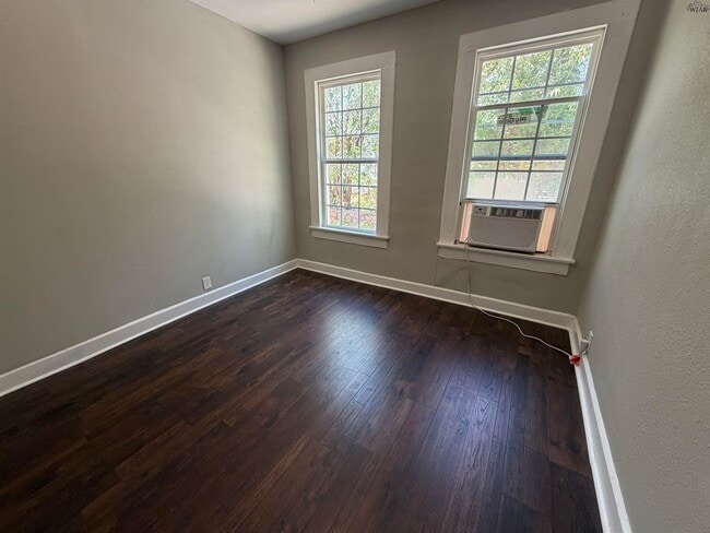 Building Photo - 1202 Austin St